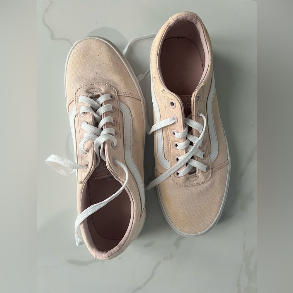 Vans Used very good condition Size Mens 8.5 Women 10